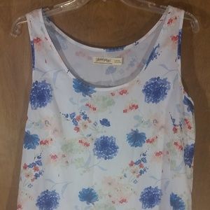 Sleeveless shirt/tank top